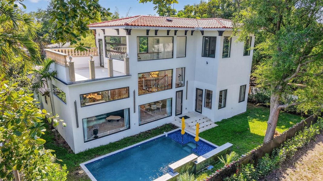 Exterior details and patio area of a home in , Biscayne Park (Image 29).