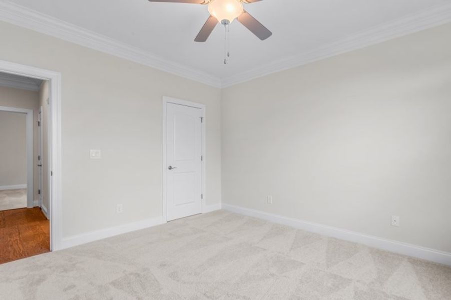 Representative unfurnished interior of a home built from the Ellington by Keystone Homes NC in Weybridge, Burlington (Image 23).