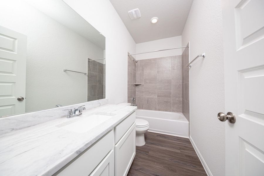 Photos are a representation of the floor plan. Options and interior selections will vary. Photos are a representation of the floor plan. Options and interior selections will vary.