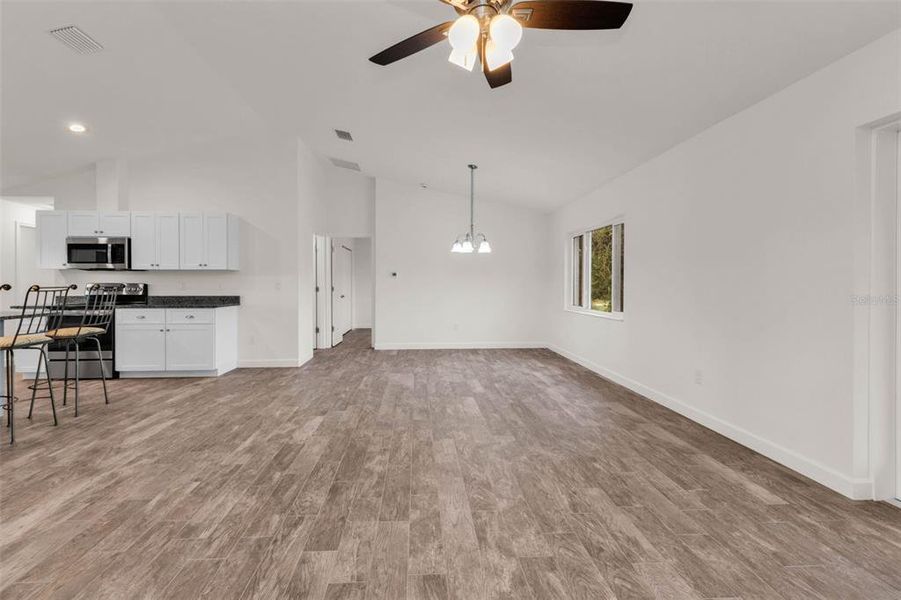 Spacious, unfurnished interior of a new home in , Port Charlotte (Image 16).