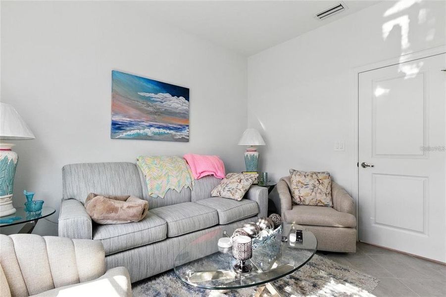 Furnished interior view inside a new home in , Venice (Image 31).