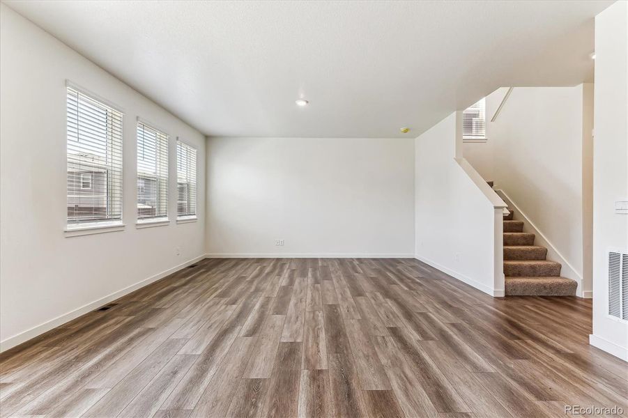 Spacious, unfurnished interior of a new home in Mallard Ridge, Johnstown (Image 16).