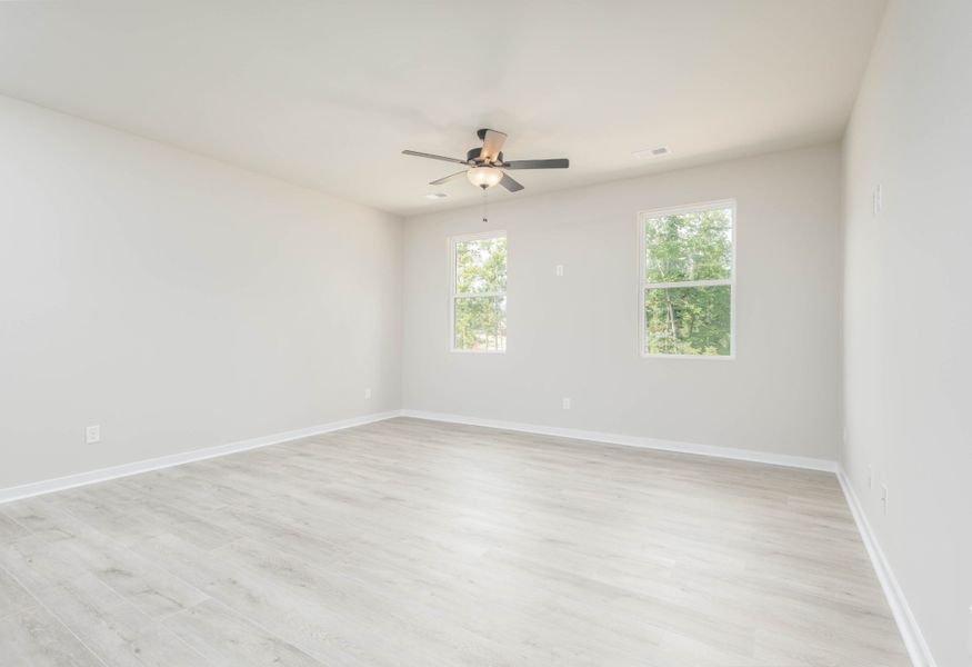 Spacious, unfurnished interior of a new home in Woodland Farms, Dickson (Image 18).