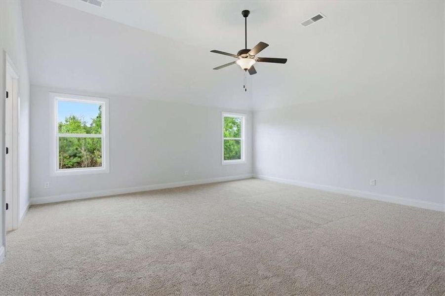 Spacious, unfurnished interior of a new home in , Stockbridge (Image 36).