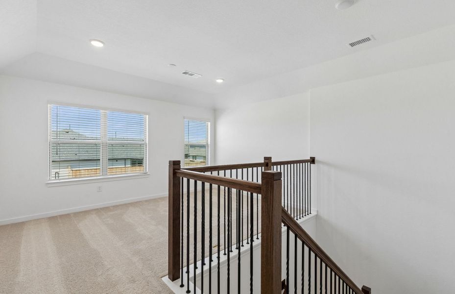 Spacious, unfurnished interior of a new home in Mavera, Conroe (Image 16). Spacious, unfurnished interior of a new home in Mavera, Conroe (Image 16).