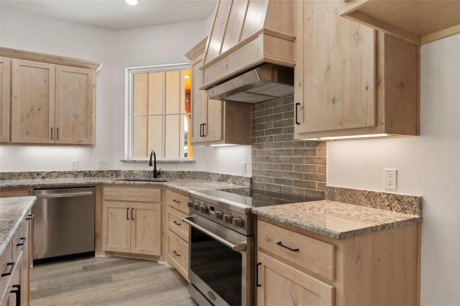 Image 28 of a home in .