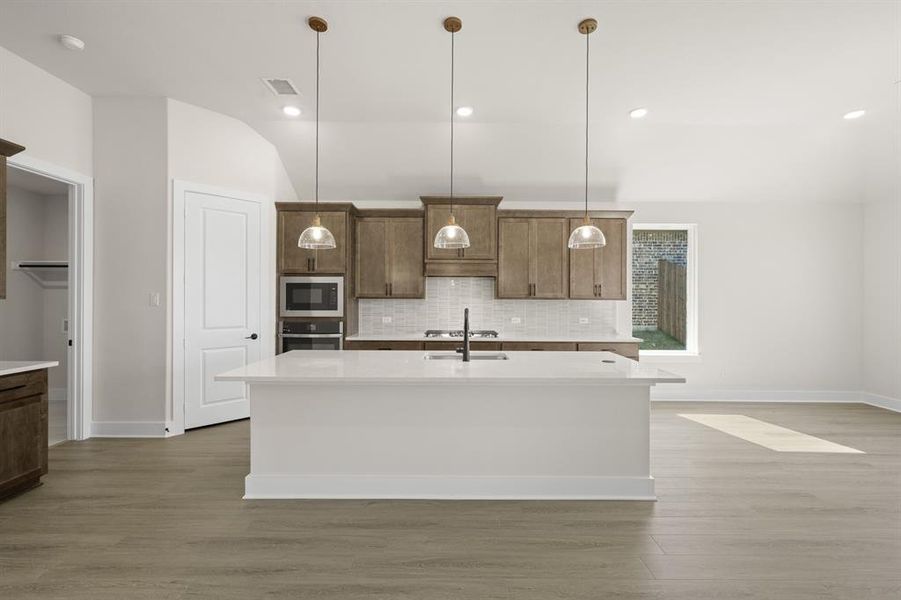 715 Bluestem- Kitchen-2