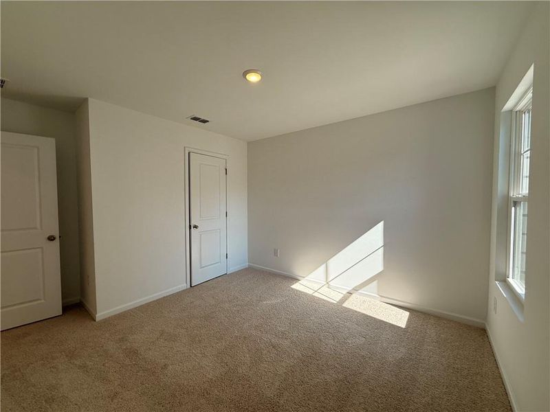 Spacious, unfurnished interior of a new home in Laurelwood, Douglasville (Image 45).