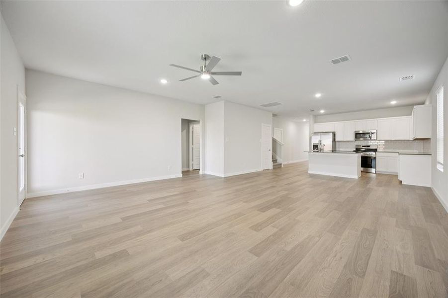 Spacious, unfurnished interior of a new home in Stratton Place, Greenville (Image 23).
