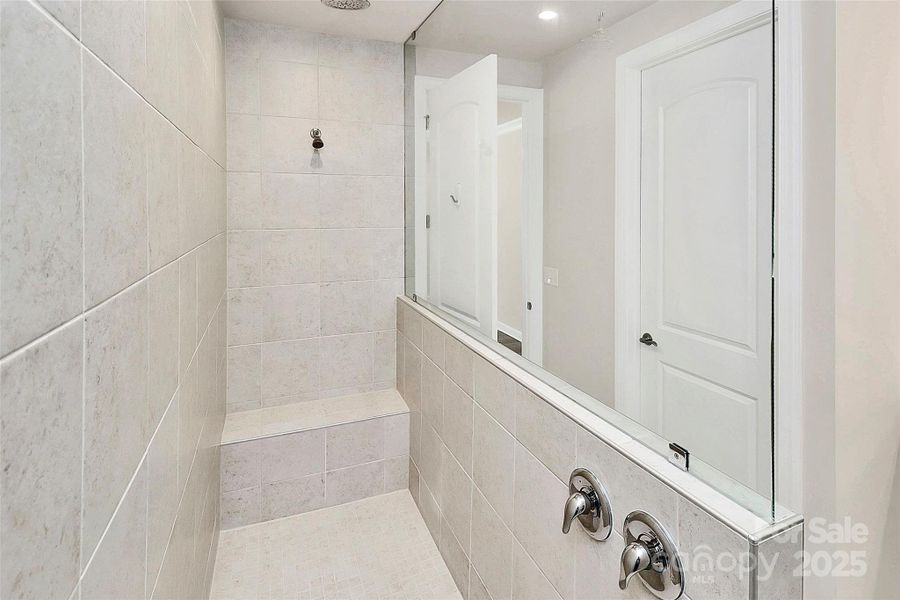 Image 44 of a home in .