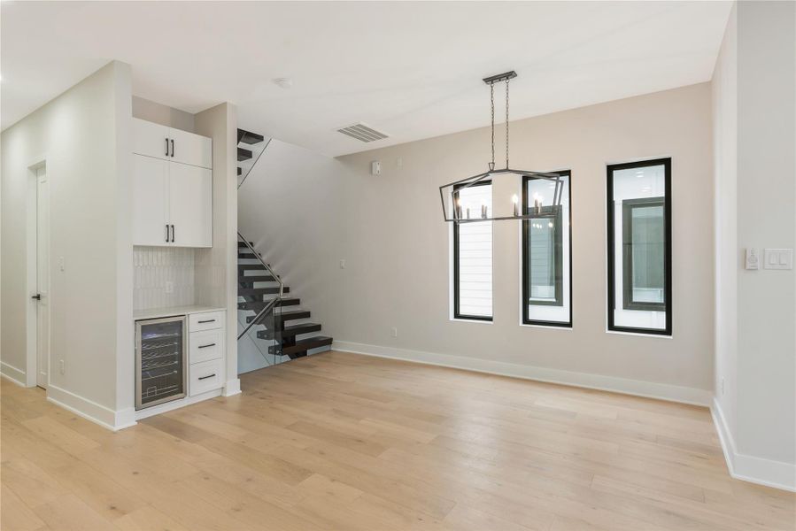 Spacious, unfurnished interior of a new home in , Houston (Image 24).