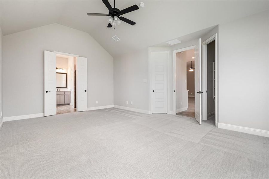 Spacious, unfurnished interior of a new home in Sagebrush Addition, Midlothian (Image 24).