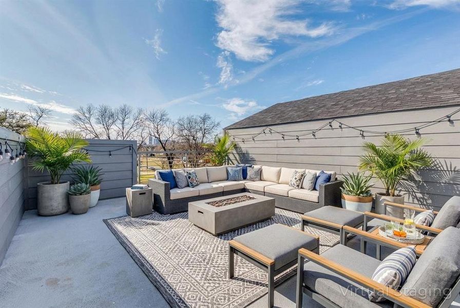 Exterior details and patio area of a home in , Dallas (Image 19).