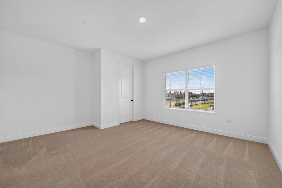 Spacious, unfurnished interior of a new home in Lake Cawood Cove, Windermere (Image 17). Spacious, unfurnished interior of a new home in Lake Cawood Cove, Windermere (Image 17).