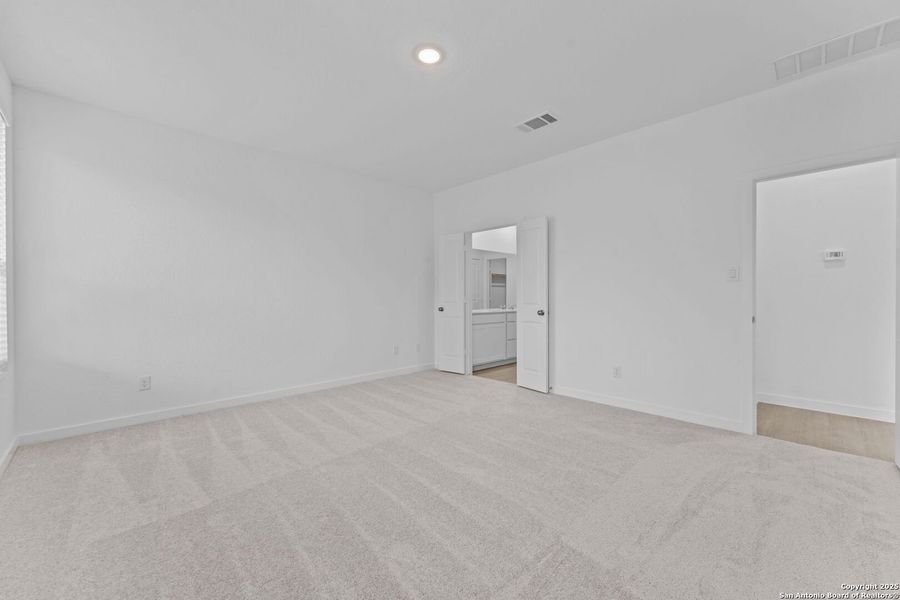 Spacious, unfurnished interior of a new home in , New Braunfels (Image 15). Spacious, unfurnished interior of a new home in , New Braunfels (Image 15).