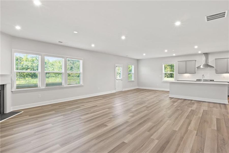 Spacious, unfurnished interior of a new home in Haverhill Estates, Dacula (Image 17).