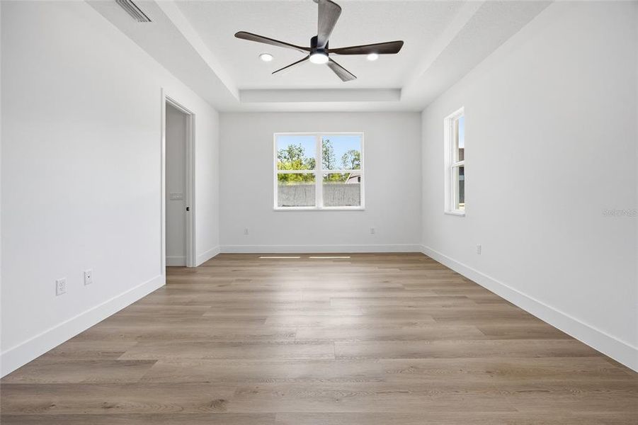 Spacious, unfurnished interior of a new home in , Dunnellon (Image 31).
