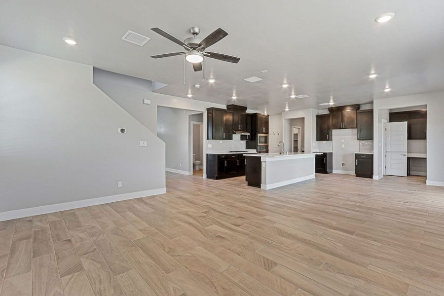 Spacious, unfurnished interior of a new home in The View at Desert Springs | Thoughtful Collection, El Paso (Image 16). Spacious, unfurnished interior of a new home in The View at Desert Springs | Thoughtful Collection, El Paso (Image 16).