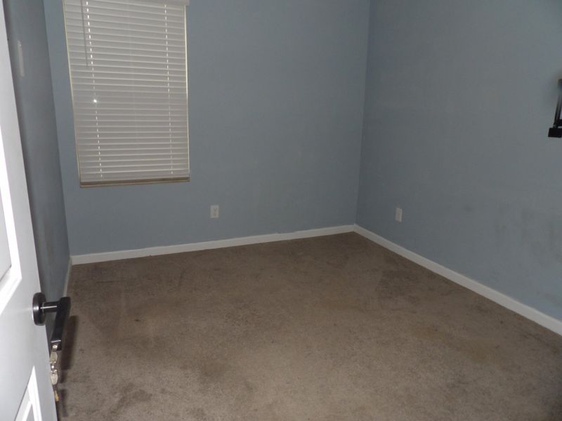 Spacious, unfurnished interior of a new home in , Summerville (Image 8).