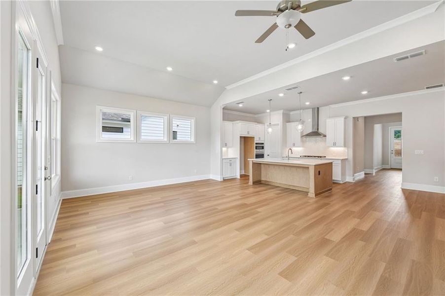Spacious, unfurnished interior of a new home in Aberdeen, Hoschton (Image 37). Spacious, unfurnished interior of a new home in Aberdeen, Hoschton (Image 37).