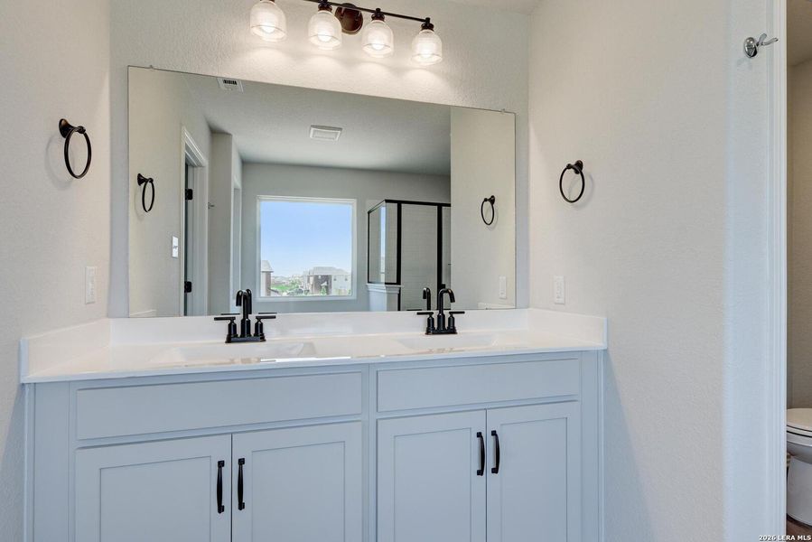 Image 26 of a home in Vista Ridge.