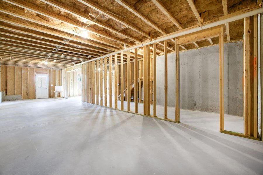 Spacious, unfurnished interior of a new home in Bailey Fence, Dacula (Image 32).