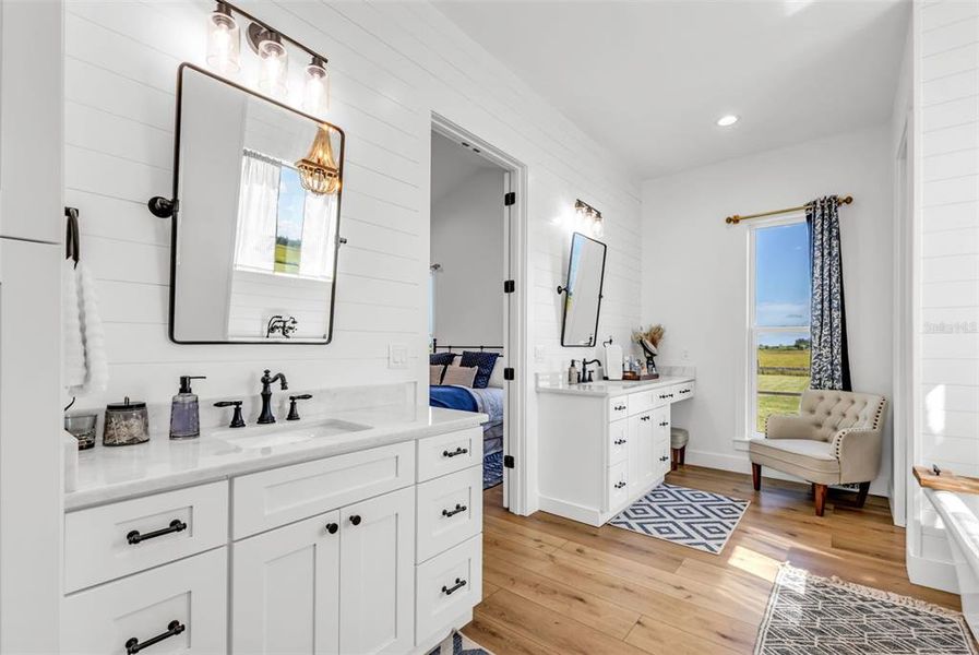 Furnished interior view inside a new home in , Arcadia (Image 57).