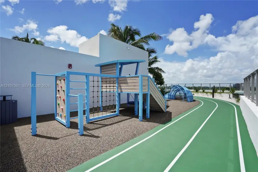 Community amenities in , Miami (Image 58).