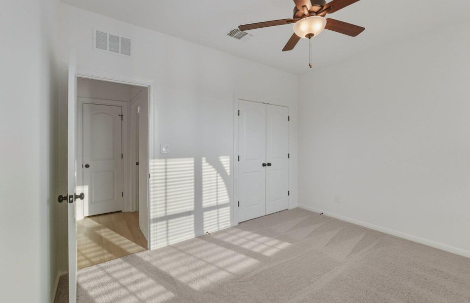 Spacious, unfurnished interior of a new home in Saddleback at Santa Rita Ranch, Liberty Hill (Image 18).