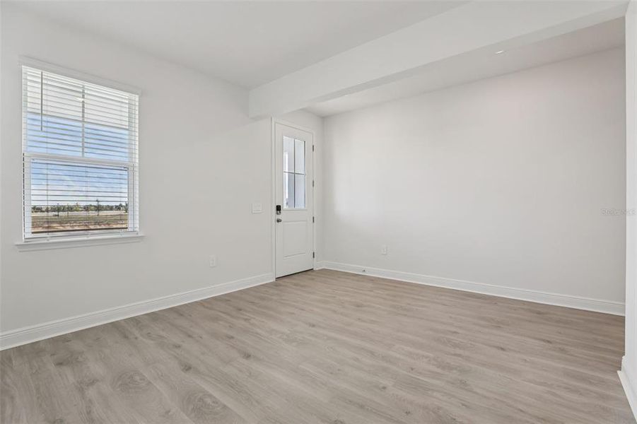 Spacious, unfurnished interior of a new home in Cyrene at Minneola, Minneola (Image 43).