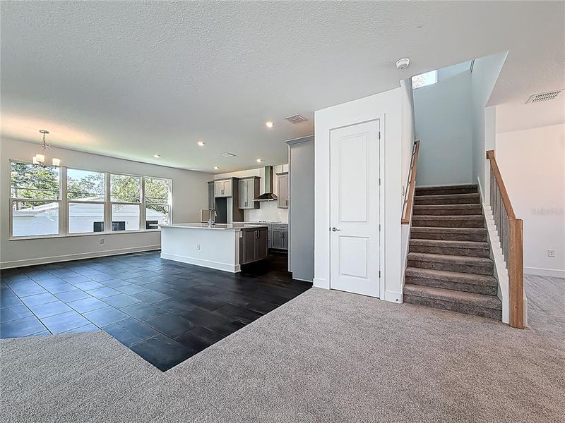 Spacious, unfurnished interior of a new home in , Tampa (Image 54).