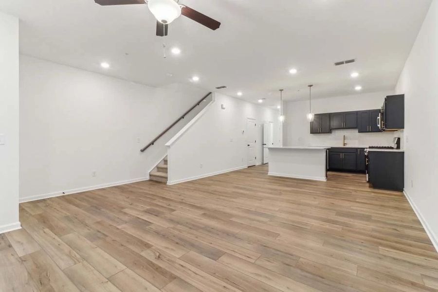 Sample Photo: Family Room