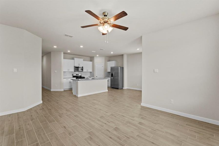 Spacious, unfurnished interior of a new home in Terra Trace, Fort Worth (Image 15).