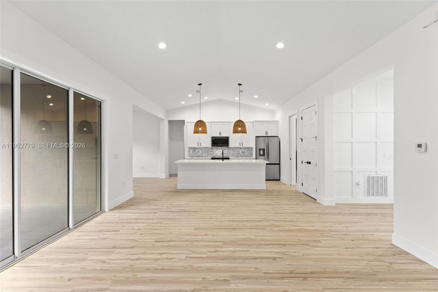 Spacious, unfurnished interior of a new home in , Palm Bay (Image 41). Spacious, unfurnished interior of a new home in , Palm Bay (Image 41).