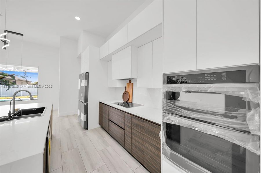 Furnished interior view inside a new home in , Cape Coral (Image 16).