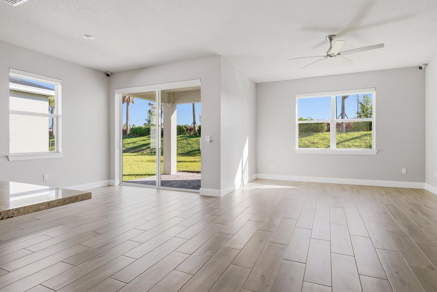 8558-DAHLIA-CIR-34986-010