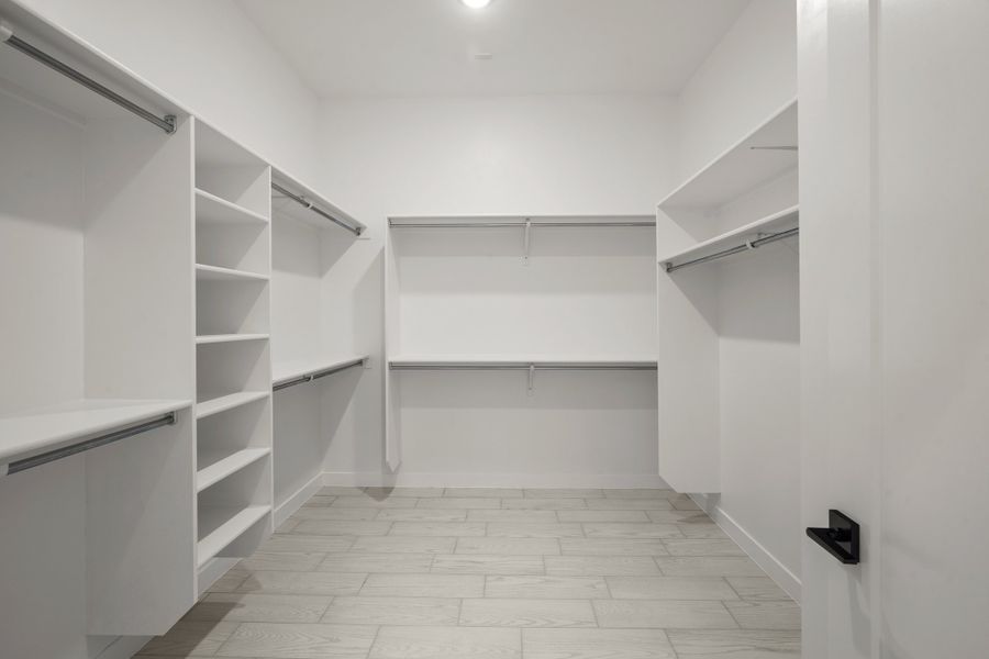Representative unfurnished interior of a home built from the Torrey Pines by LEH. Homes in Verdancia, El Paso (Image 53).