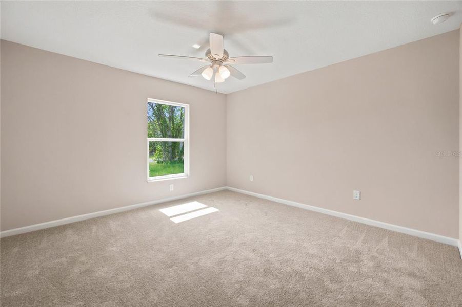 Spacious, unfurnished interior of a new home in , Citrus Springs (Image 25).