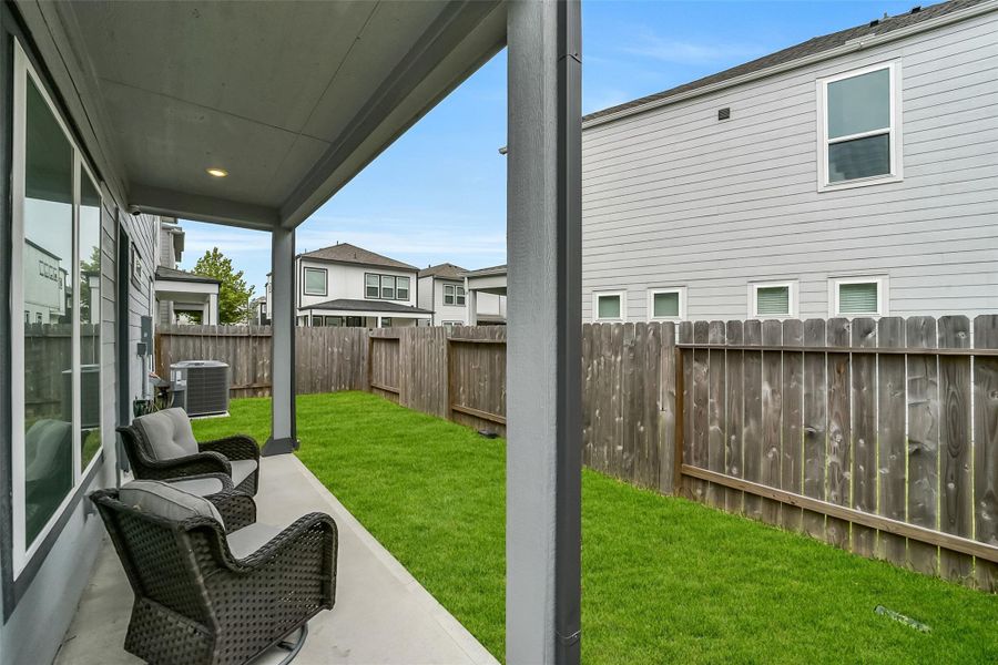 Exterior details and patio area of a home in , Houston (Image 23).