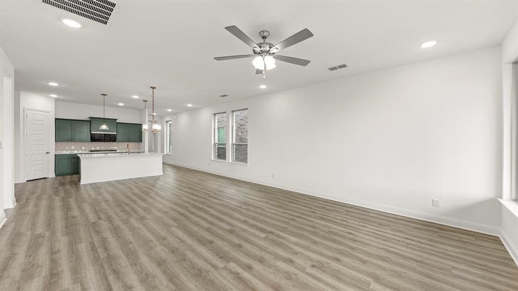 10. 1654 Gracehill - Family (2) 10. 1654 Gracehill - Family (2)