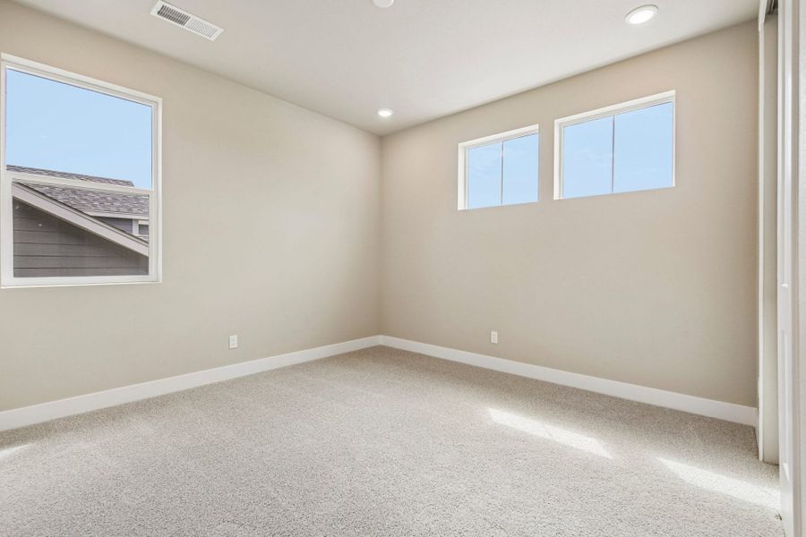 Spacious, unfurnished interior of a new home in Country Club Reserve – Fort Collins, Fort Collins (Image 29).