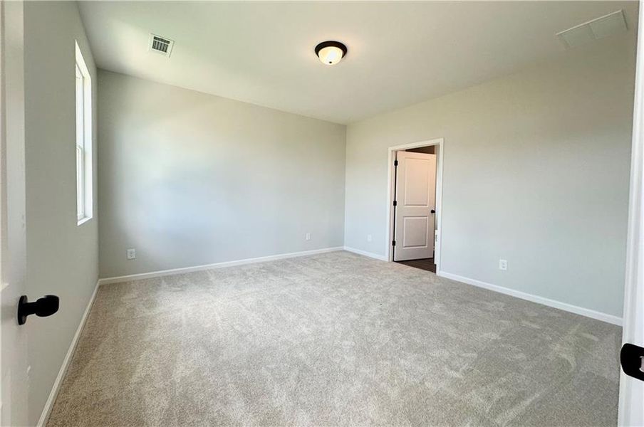 Spacious, unfurnished interior of a new home in Annsbury Park, Lilburn (Image 14).