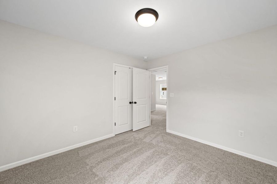 Spacious, unfurnished interior of a new home in Chandler Ridge, McLeansville (Image 27).