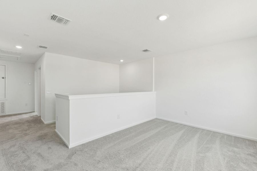 Spacious, unfurnished interior of a new home in Windcress, Baytown (Image 32).