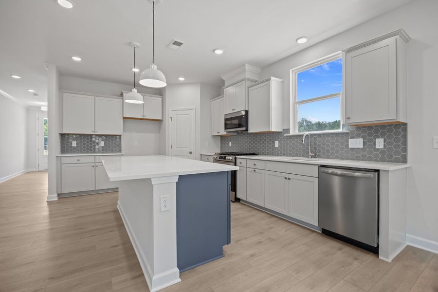 Representative furnished interior of a home built from the The Ashport B by Davidson Homes LLC in Saddle Creek Ranch, Cibolo (Image 8).