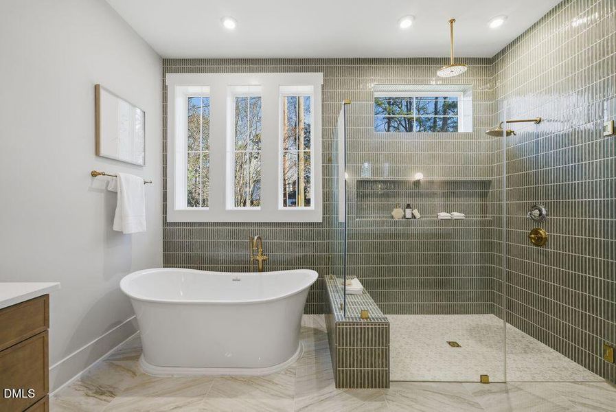 Owners Bath and Shower