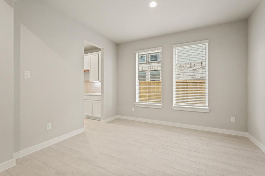 Spacious, unfurnished interior of a new home in Huntington Place, Rosharon (Image 19). Spacious, unfurnished interior of a new home in Huntington Place, Rosharon (Image 19).