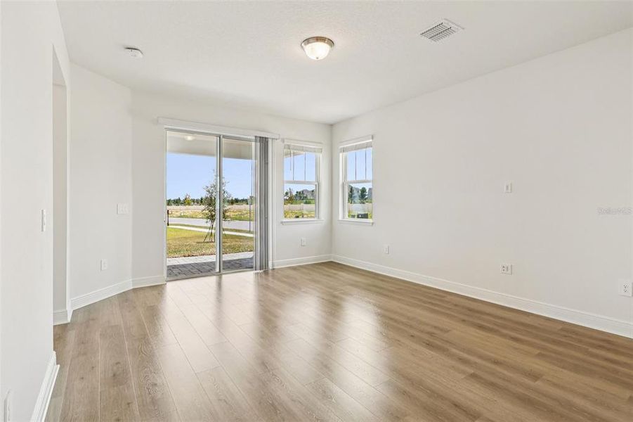 Spacious, unfurnished interior of a new home in Cyrene at Minneola, Minneola (Image 29).