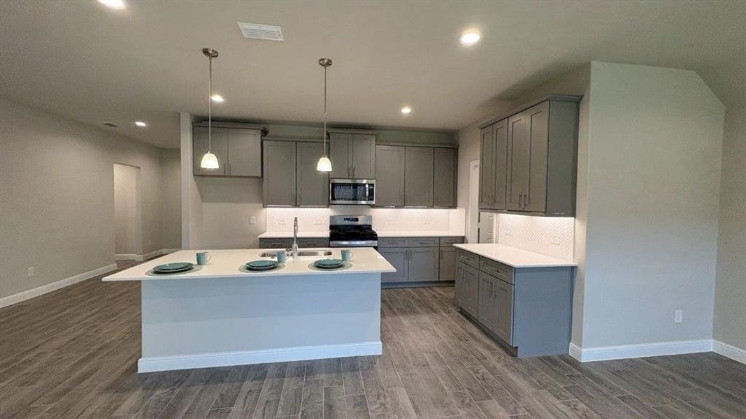 Furnished interior view inside a new home in Sandstone Estates, Granbury (Image 8). Furnished interior view inside a new home in Sandstone Estates, Granbury (Image 8).
