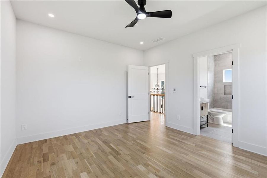 Spacious, unfurnished interior of a new home in , Clermont (Image 46).